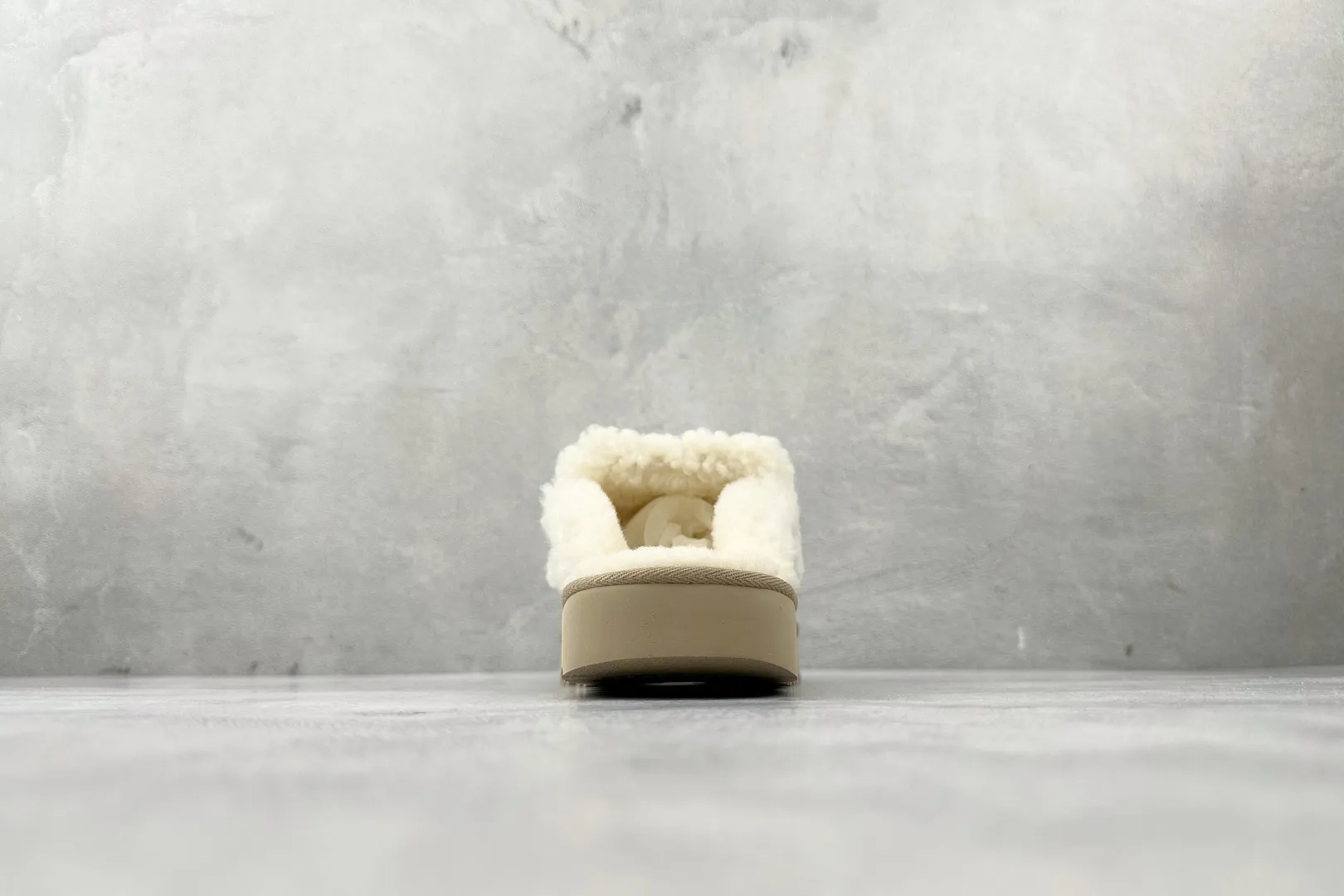 🐲💰 520 Terminal Store UGG W Classic Disquette Sand Color Item Number: 1115059-SNDB Size: 35 36 36.5 37.5 38 38.5 39 40